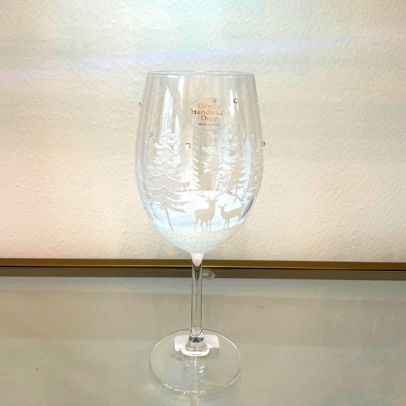 Set of 2 Holiday Wine Glasses Hand Painted White Christmas Trees Snow New - Picture 10 of 10